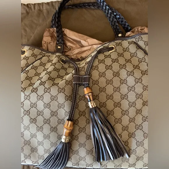 Gucci Beige and Brown Shoulder Bag - Picture 6 of 16